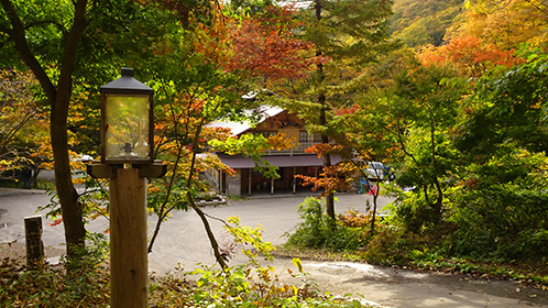 「のめくり坂」から観る「健六の湯」
